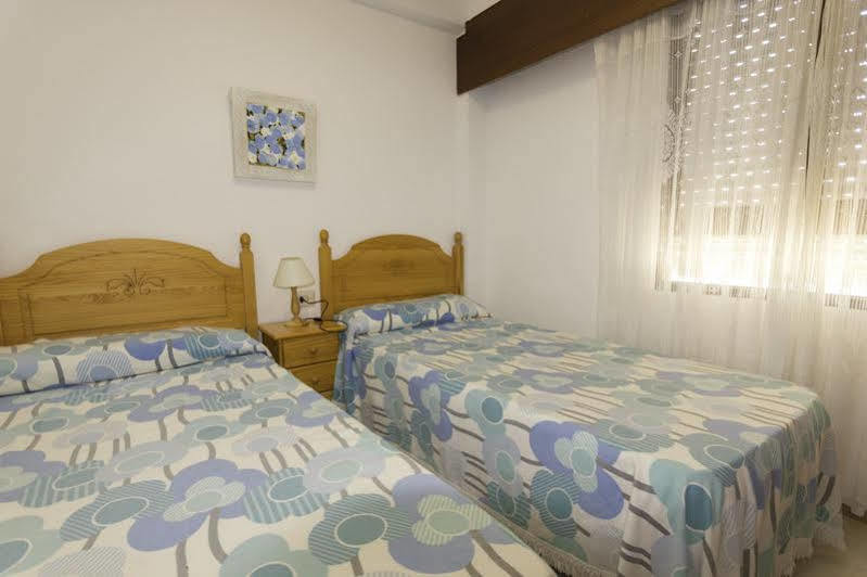 Gemelos 2 Benidorm Bagian luar foto